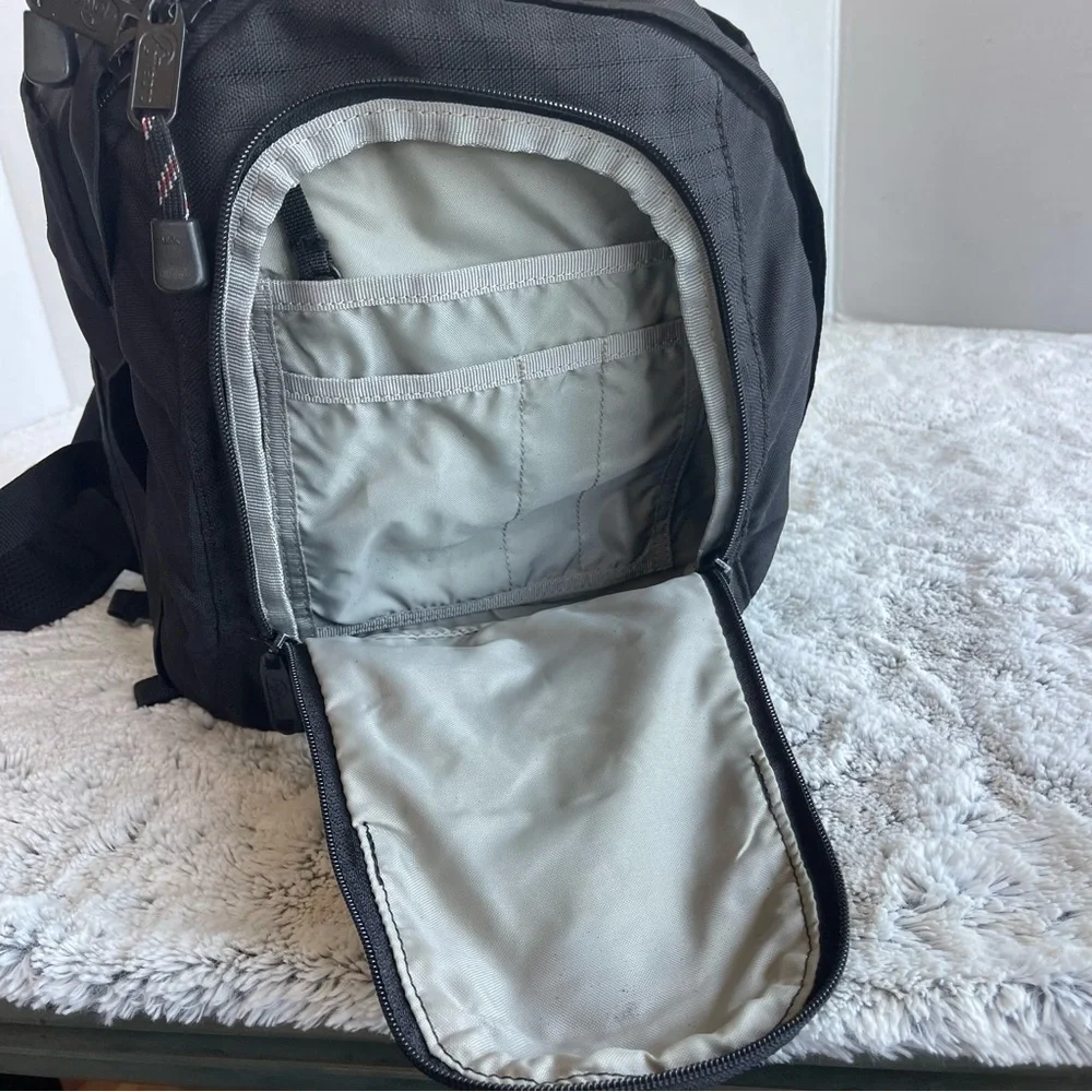 Lowepro Black Micro Trekker 100 Lightweight Camera Backpack w Hip Belt